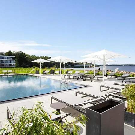 In The Marem Ritz Marina Waren An Der M Ritz *